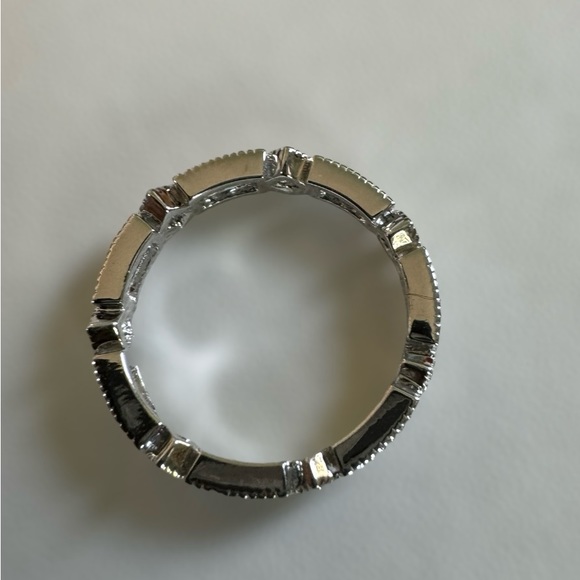 Genuine diamond and 925 silver dainty band ring size 6 - Picture 15 of 15